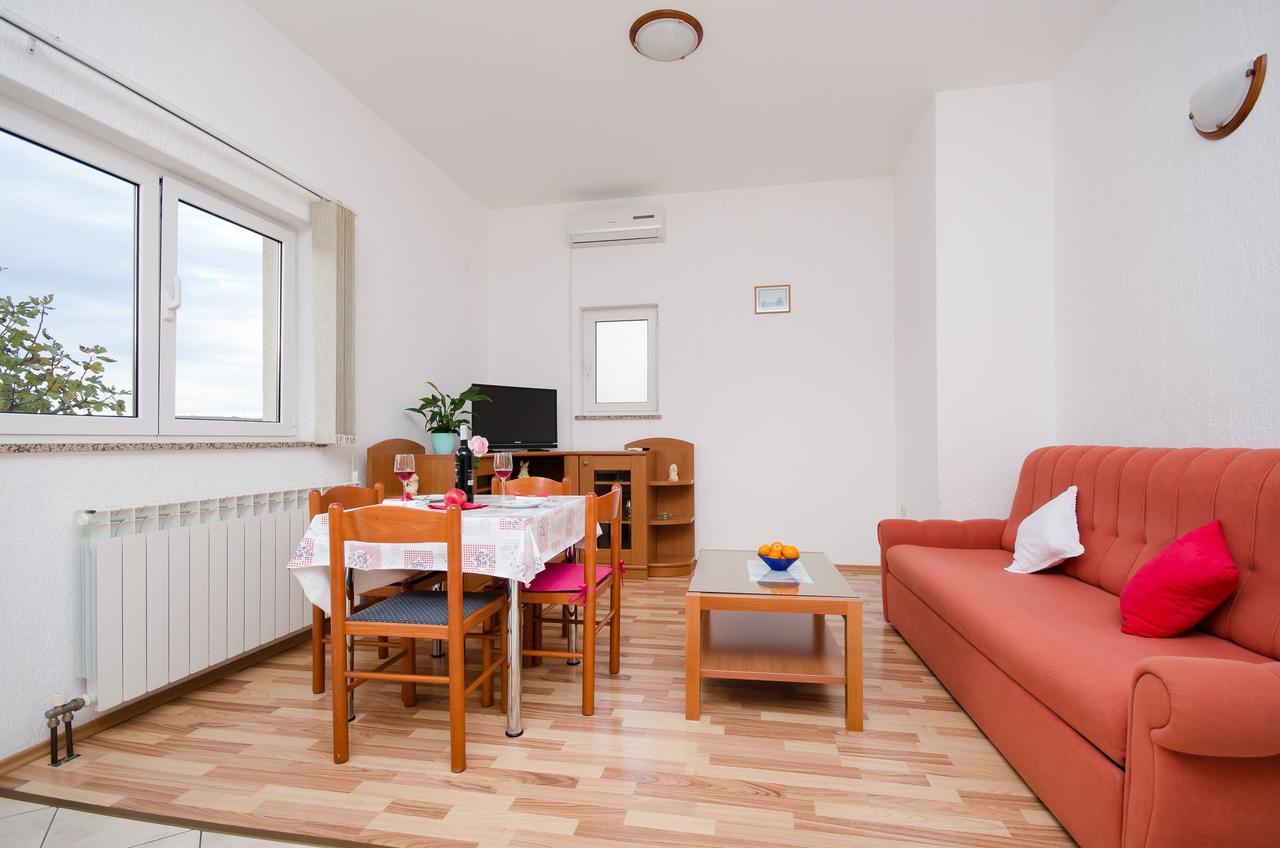 Apartments Krunoslav Punat Exterior foto