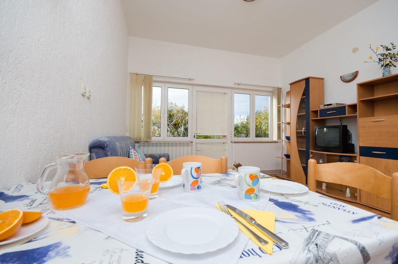 Apartments Krunoslav Punat Exterior foto