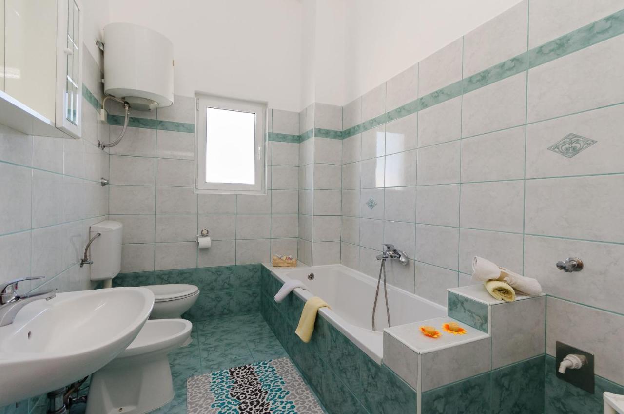 Apartments Krunoslav Punat Exterior foto